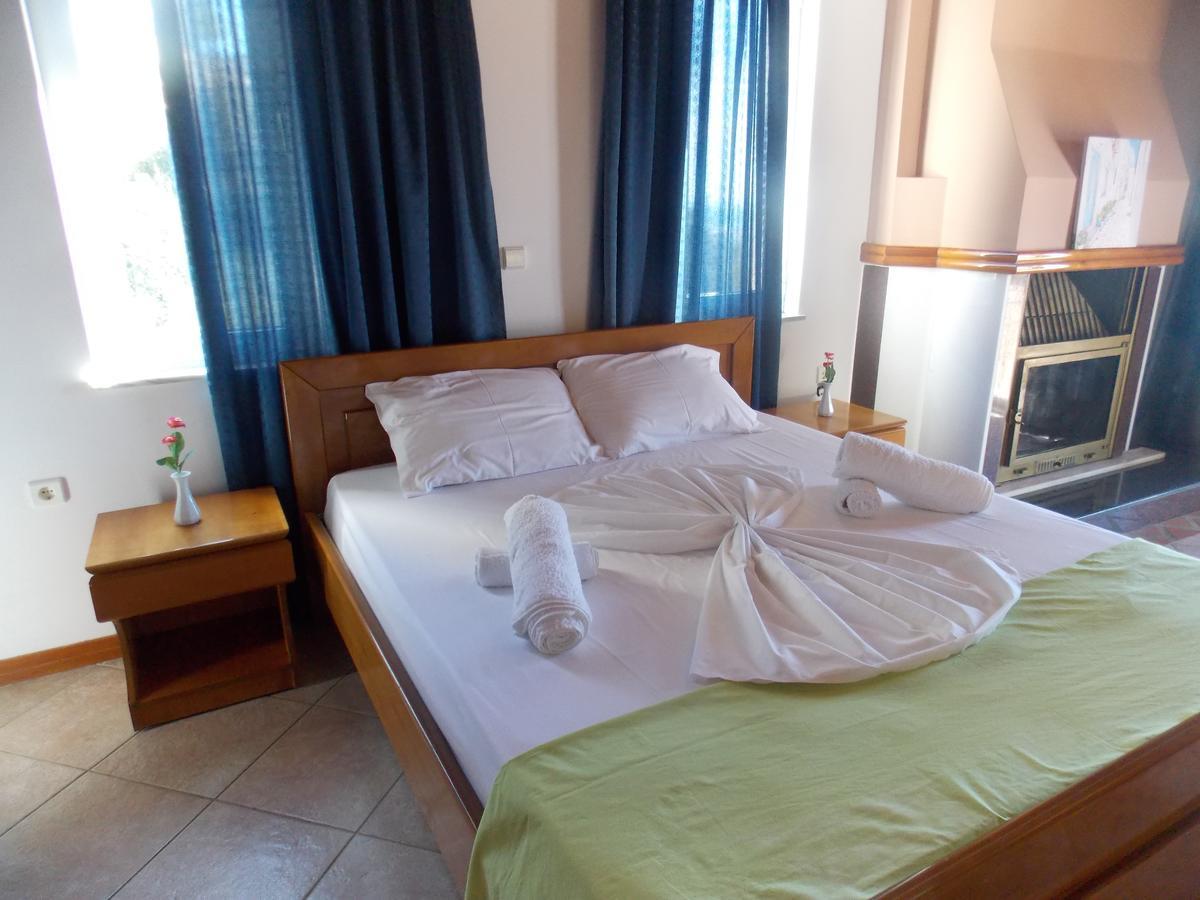Hotel Dea Саранда Екстер'єр фото
