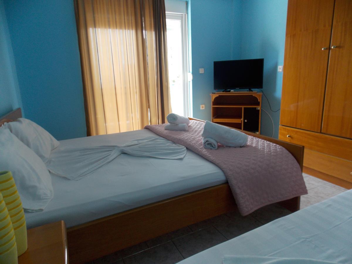 Hotel Dea Саранда Екстер'єр фото