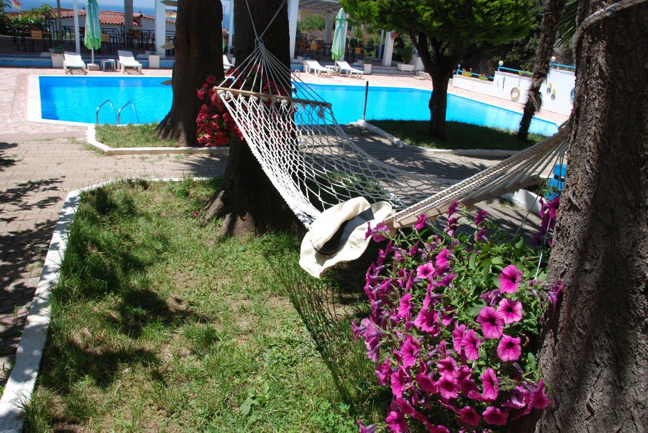 Hotel Dea Саранда Екстер'єр фото