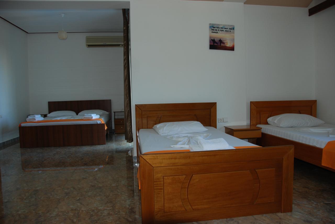 Hotel Dea Саранда Екстер'єр фото